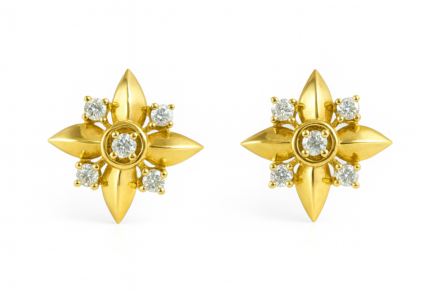 Beautiful 18 Kt Gold  Natural Diamond Earing